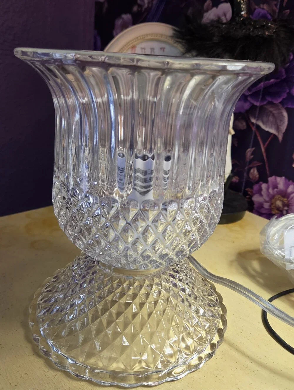 Clear Glass Decorative Urn Lamp - Elegant Crystal-Style Home Accent